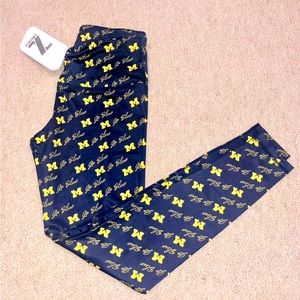 NWT UNIVERSITY OF MICHIGAN Zoozats leggings. Size M perfect spirit for game day!
